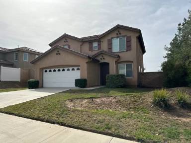 Main picture of 15045 Bay Hill Dr