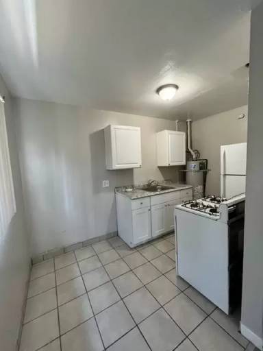 Main picture of 3891 Superior St