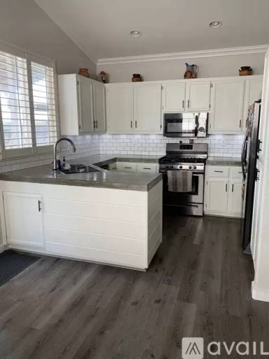 Main picture of 696 Rubier Way
