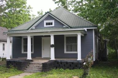 Main picture of 317 E Hickory St