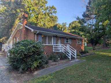 Main picture of 747 Phelps and Workman Rd