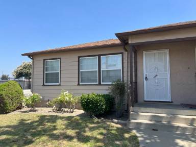 Main picture of 3355 Independence Ave