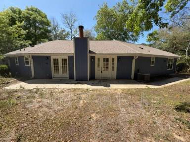 Main picture of 7401 Bernadette Dr