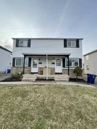 Main picture of 983 Racine Ave