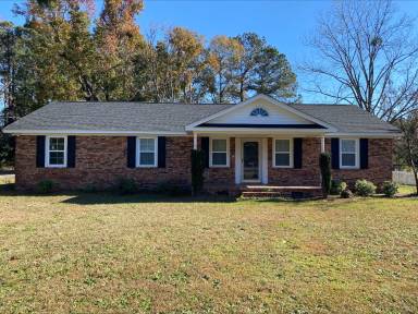 Main picture of 4018 S Irby St
