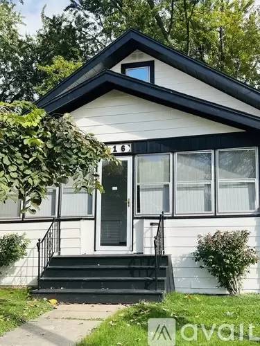 Main picture of 716 Higgins Ave