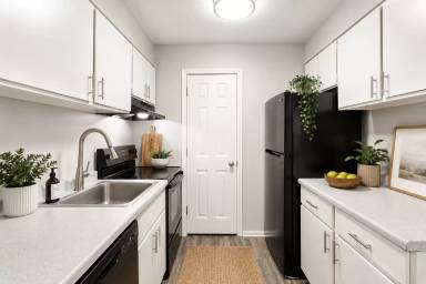 Main picture of Park Trail Apartments