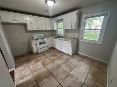 Main picture of 1239 N Dellrose Ave