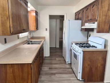 Main picture of 11819 Lexington Ave NE