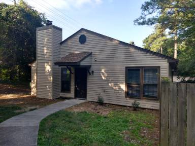 Main picture of 107 Bonnell Ct
