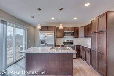 Main picture of 589 William St