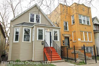 Main picture of 8012 S Manistee Ave