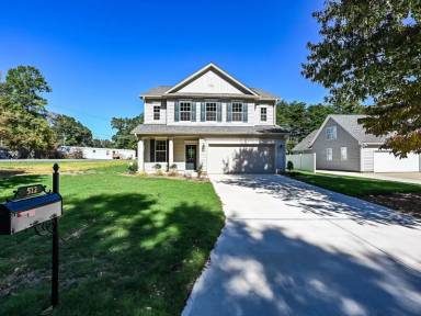 Main picture of 512 Spring Hill Ln