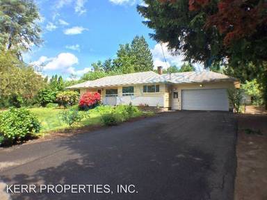 Main picture of 15418 SE Meadowlark Ln