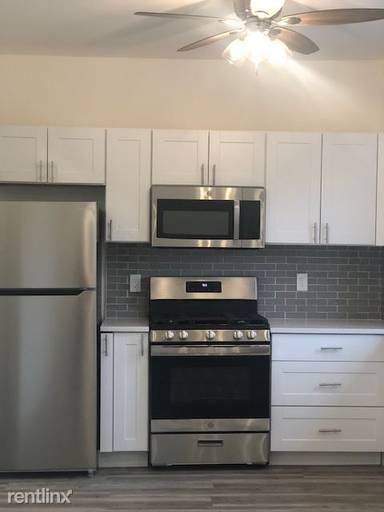 Main picture of 918 Main St