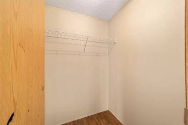 Main picture of 9040 SW 32nd Ct