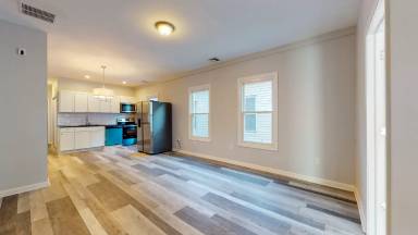 Main picture of 721 Winchester Ave