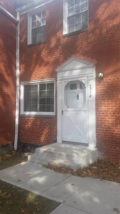 Main picture of 431 H Clearview Dr Euclid, OH 44123