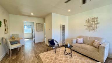 Main picture of 429 W 3rd St