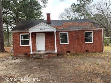 Main picture of 1104 S Cambridge Cir