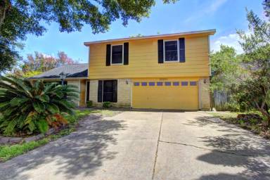 Main picture of 20207 Regents Corner Dr