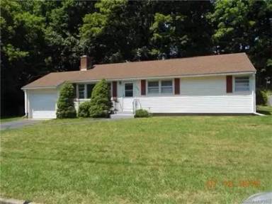 Main picture of 204 S New Rd