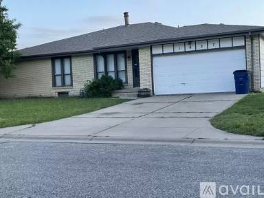 Main picture of 8828 E Bluestem St