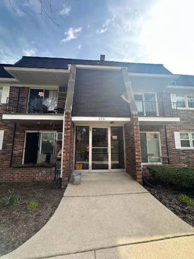 Main picture of 2331 Ogden Ave
