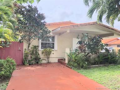 Main picture of 3244 SW 23rd St