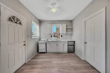 Main picture of 518 Exeter Ave