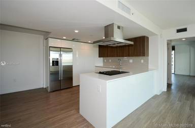 Main picture of 1025 92nd St