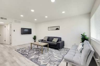 Main picture of 1104F F St