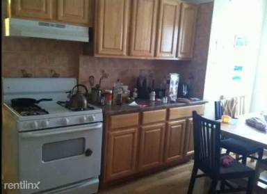 Main picture of 177 Bay 25th St