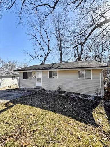 Main picture of 8816 Blewett Ave