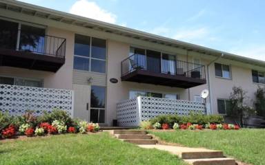 Main picture of Round Hill Apartments