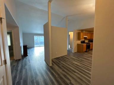 Main picture of 637 SE Conifer Ct