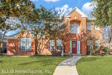 Main picture of 131 Newport Dr