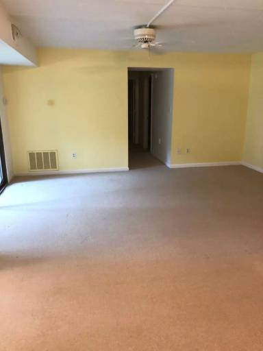 Main picture of 39 Spring Ct