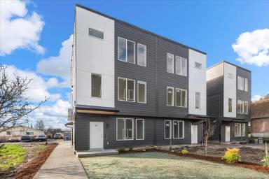 Main picture of 1438 E 31st St