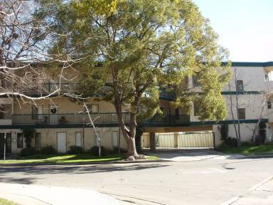Main picture of 1441 N Edison Blvd