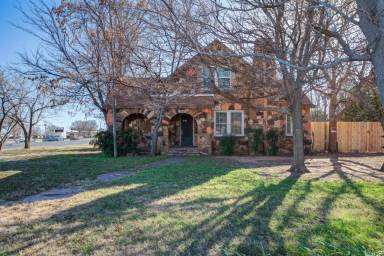 Main picture of 1701 32nd St