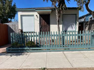 Main picture of 5038 Voltaire St