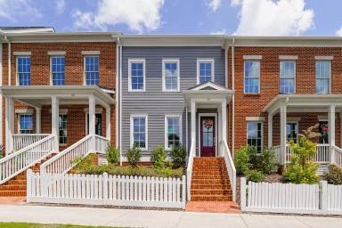 Main picture of 26 Pine St NW