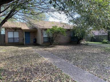 Main picture of 2501 Cypress Dr