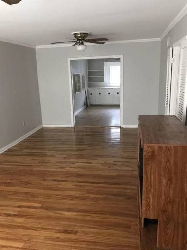 Main picture of 518 S Parkway Dr