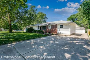 Main picture of 2525 S Oak Pass St