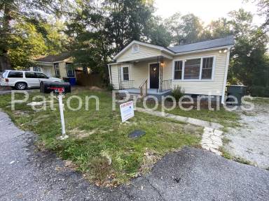 Main picture of 906 Rosedale Arch