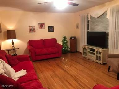 Main picture of 345 Oakview Dr