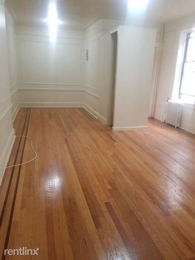 Main picture of 8622 98th St