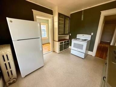 Main picture of 1329 1/2 Grand Ave